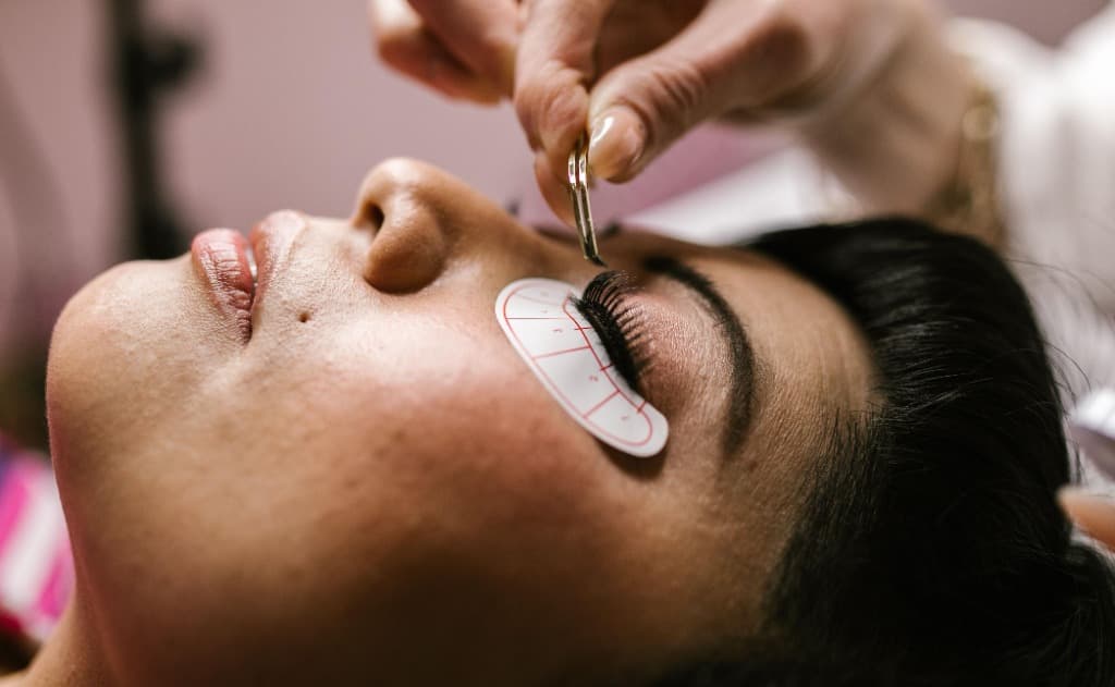 Eyelash Extensions & Lifting